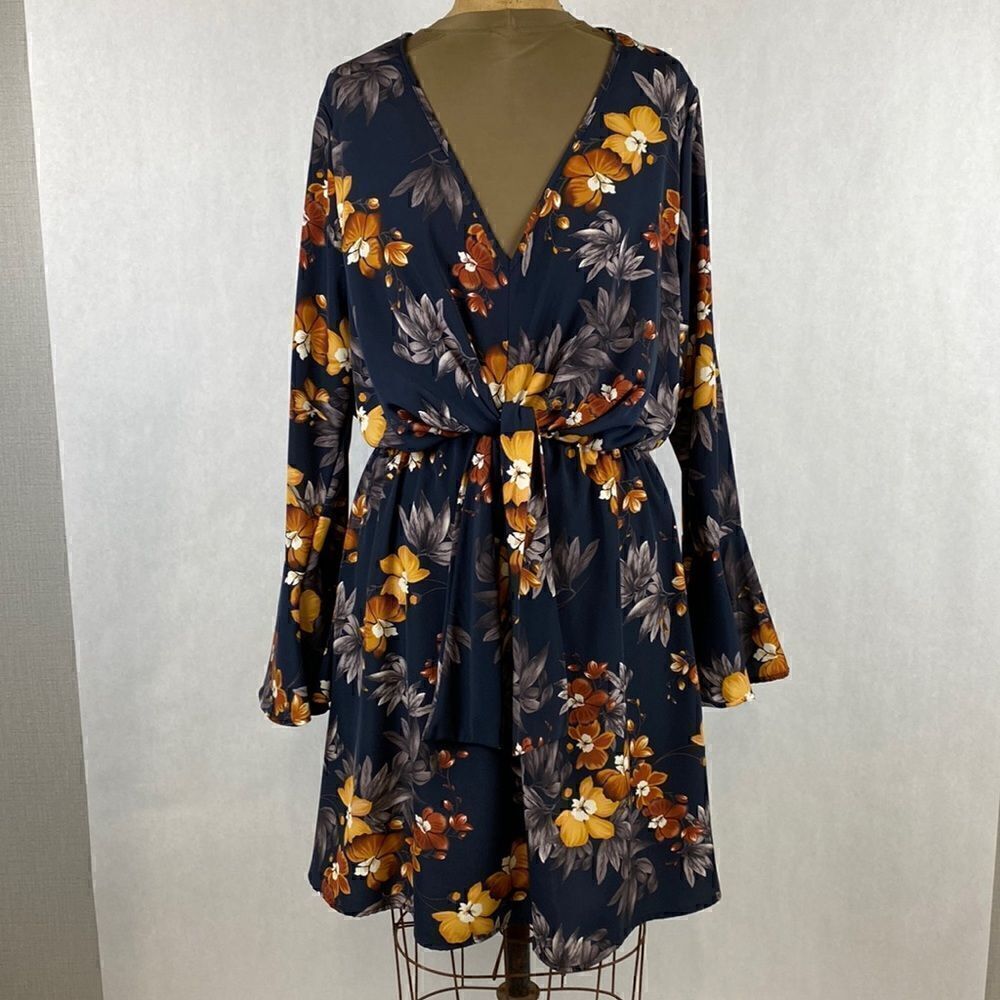 NWT Moderato Floral Dress Size Large V-Neck Bell Sleeve Navy Blue Fall Colors